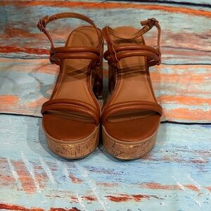 Universal Thread Tan Platform Sandals